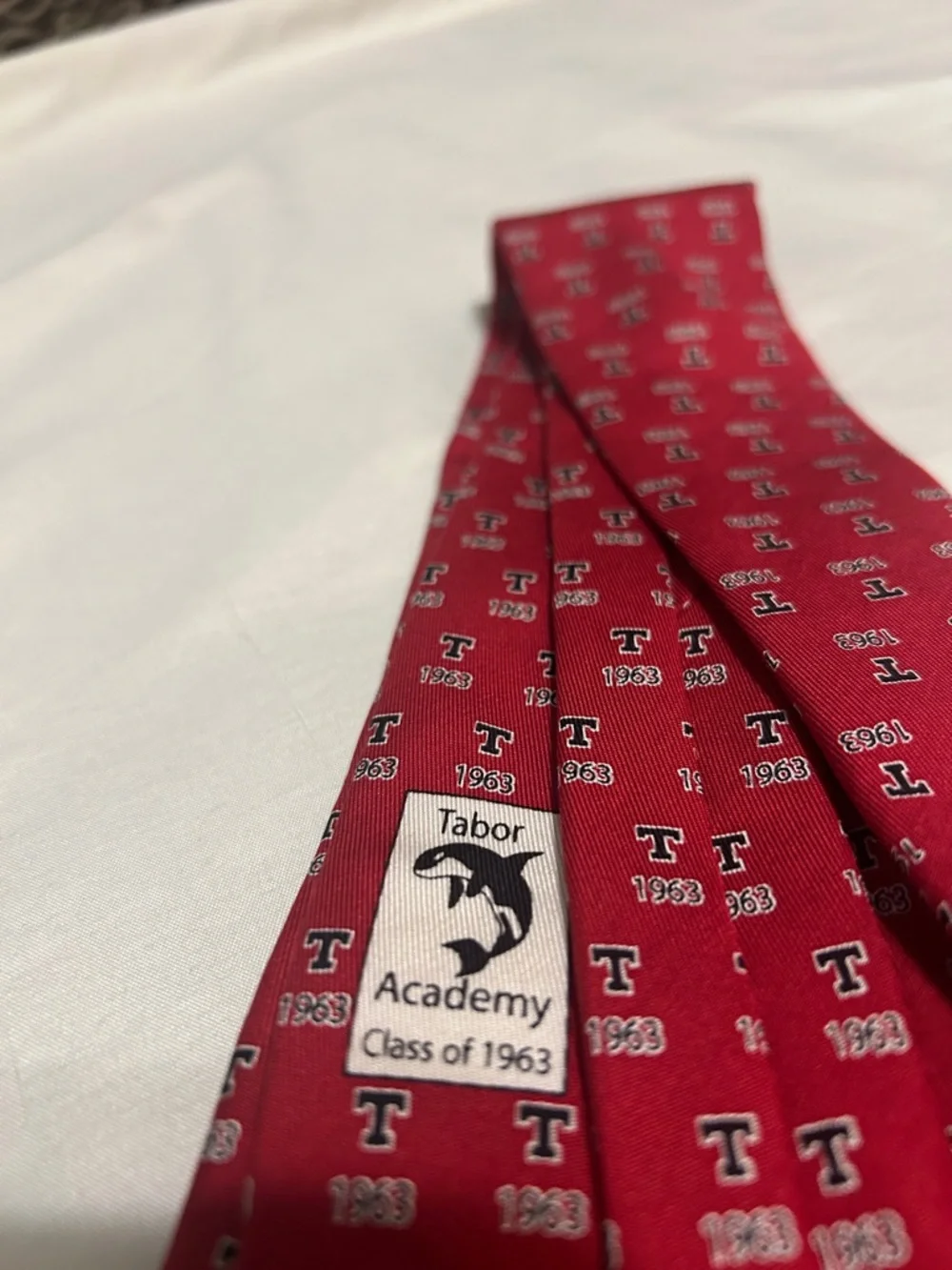 🌈Moving Sale 1964 Tabor Academy Vineyard Vines red tie